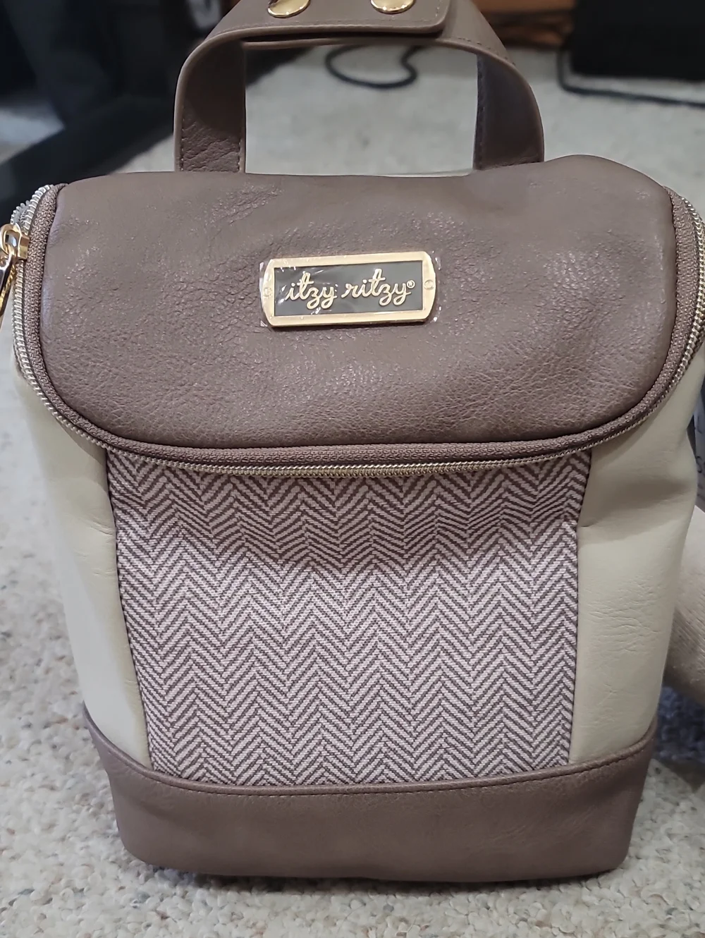 Itzy Ritzy Chill Like a Boss Taupe & Cream Chevron-Panel Bottle Bag
